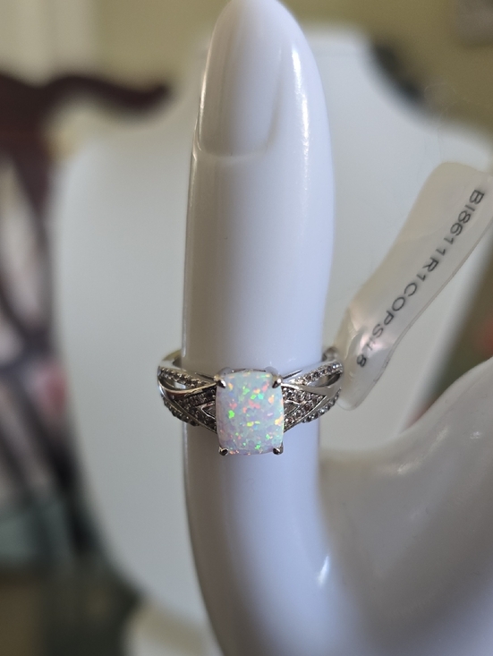 Jewelry - FINE JEWELRY BEAUTIFUL WOMENS OPAL RING SIZE 8